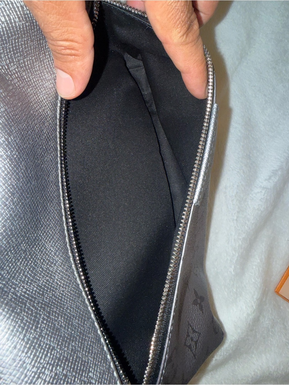 Louis Vuitton Black Textured Leather Interior Tag - Picture 9 of 16